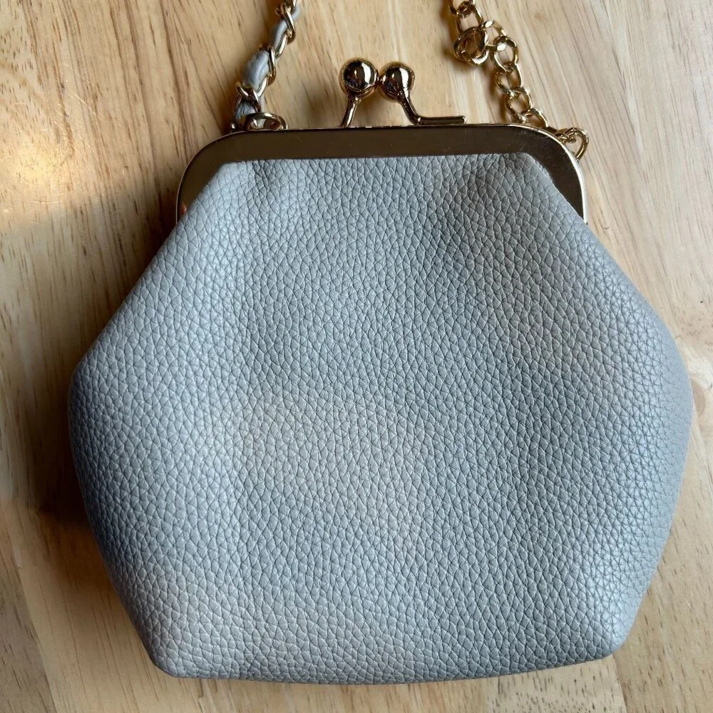 Jen & Co. Cleo Vegan Coin Pouch Purse with Chain Strap Light Gray